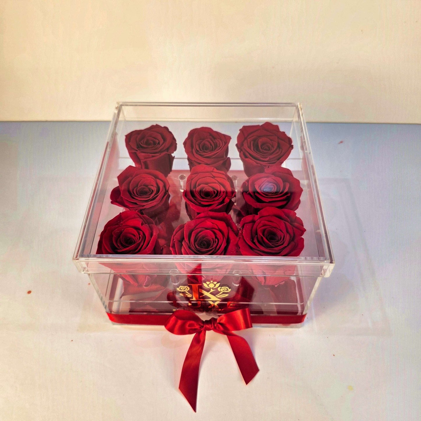 Luxe Frame (Medium Square Acrylic) - Preserved Roses - Flowers Last Three Years