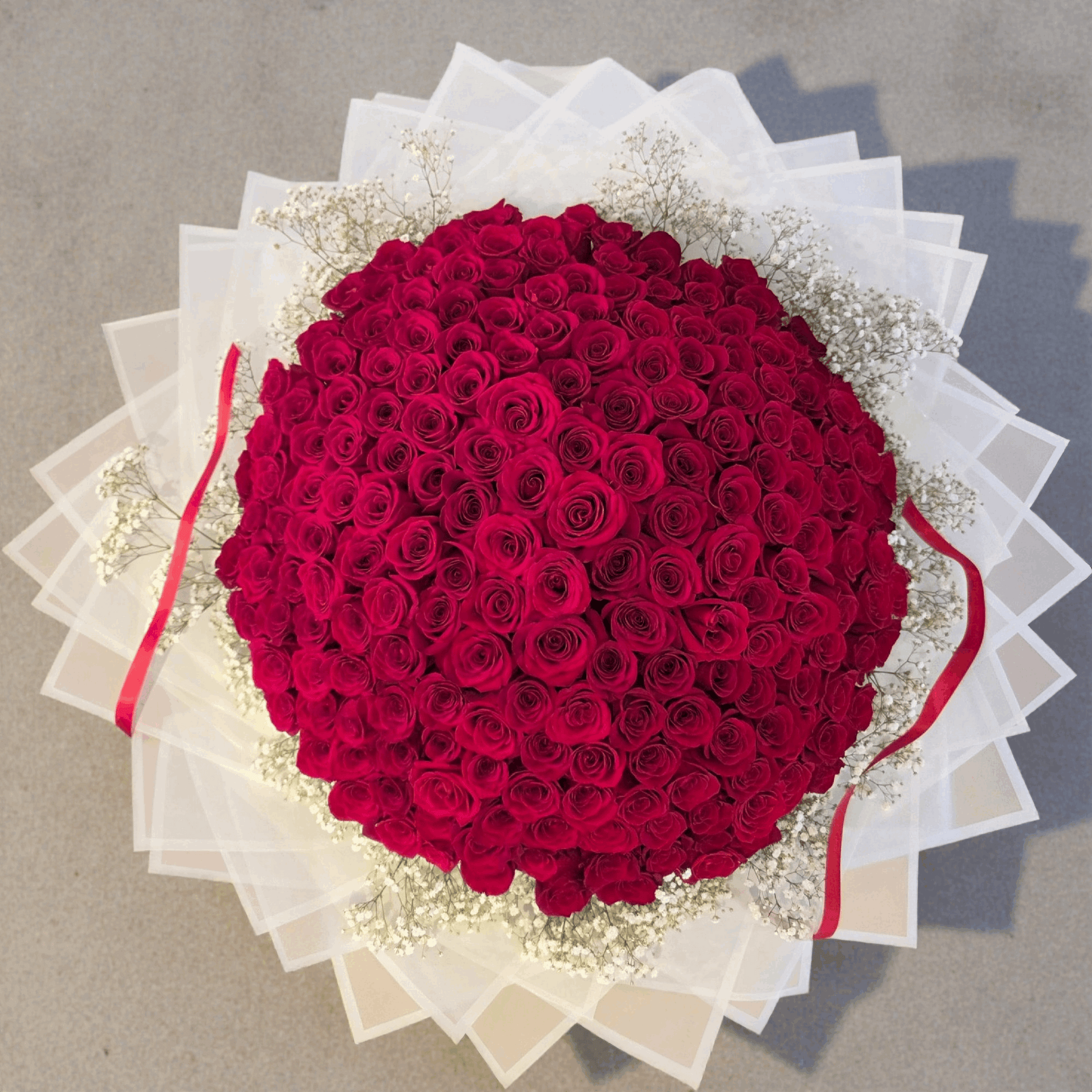 Majestic Bloom – 200 Roses - Bouquet - Fresh Roses - Flowers Last Ten Days